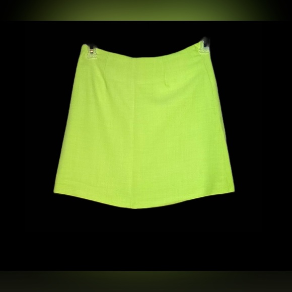 NWT WeWoreWhat Revolve Green Mini Skirt w/ Asymmetrical Front 2-Button Closure S - Picture 8 of 14